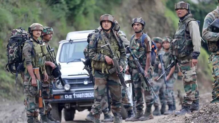 उत्तरी कश्मीर में सुरक्षा बलों की कार्रवाई तेज, आतंकी ठिकानों का भंडाफोड़