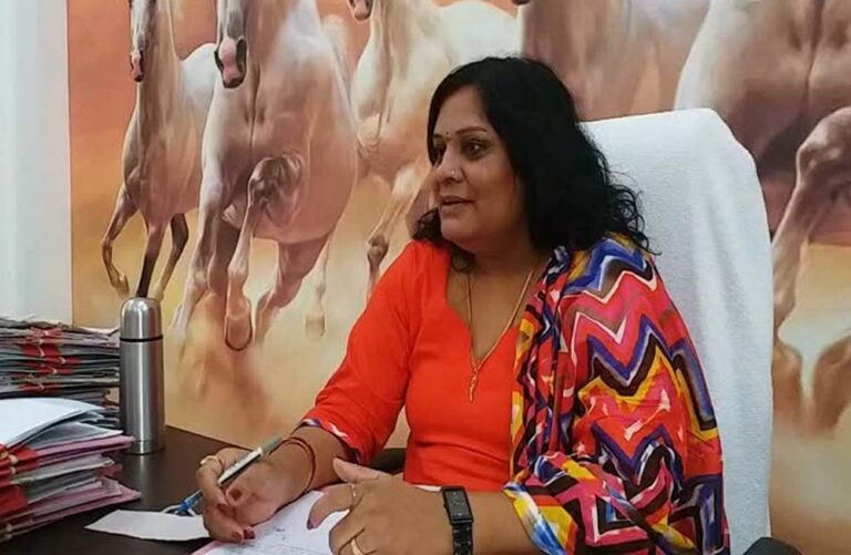 लक्ष्मी गामड़ की पोस्ट पर बवाल, ‘सामने वाले को थप्पड़ मारने वाला असिस्टेंट’ की मांग से हड़कंप