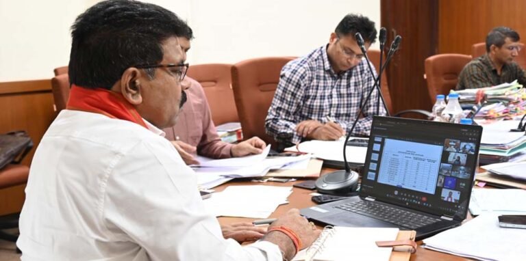 रायपुर में उप मुख्यमंत्री विजय शर्मा ने सुशासन तिहार की तैयारियों की की समीक्षा