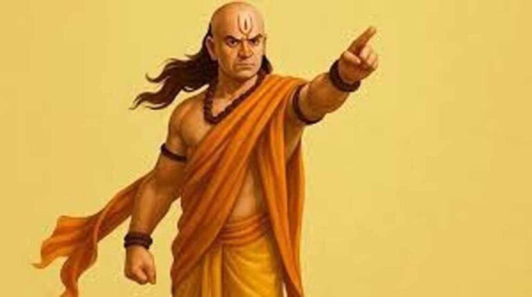 धोखा मिलने पर क्या करें? चाणक्य नीति से सीखें असली जवाब