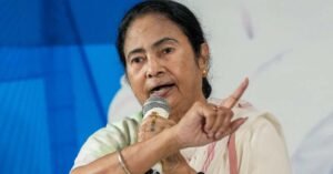 दीदी का सख्त फैसला: इस्तीफा नहीं, बंगाल में सक्रिय रहेंगी, उपचुनाव से परहेज