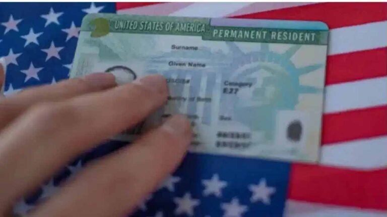 ट्रंप सरकार का बड़ा फैसला: अब अमेरिका में रहकर नहीं मिलेगा ग्रीन कार्ड