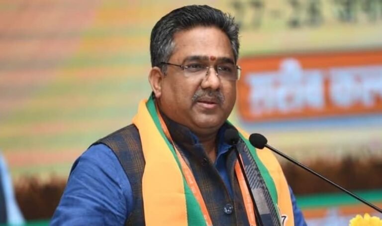 यूपी में नई रणनीति तैयार कर रही भाजपा, बंगाल जीत के बाद बंसल को सौंपा जा सकता है अहम काम