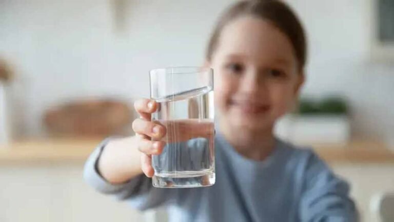 गर्मी में बच्चों को हाइड्रेटेड रखने के 5 आसान ड्रिंक्स