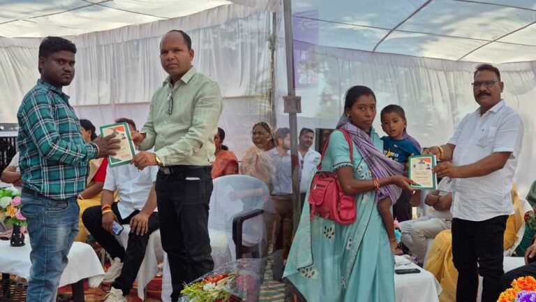 सुशासन तिहार 2026: सिमड़ा शिविर में 4 हितग्राहियों को मिली प्रधानमंत्री आवास योजना की चाबी