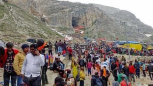 अमरनाथ यात्रियों की सुरक्षा के लिए हाई अलर्ट, यात्रा मार्ग का निरीक्षण करेंगी विशेष टीमें