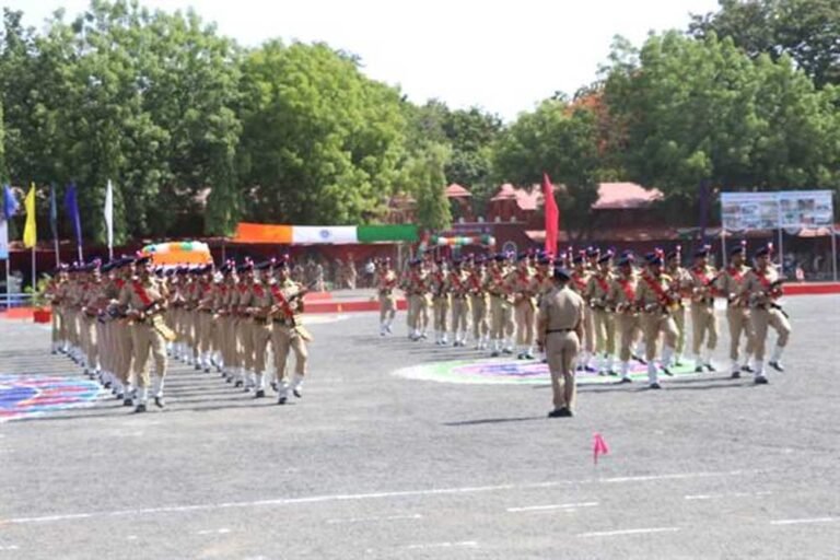 पुलिस महानिदेशक  कैलाश मकवाणा ने नव आरक्षकों को राष्ट्रसेवा, अनुशासन, संवेदनशीलता एवं जनविश्वास के साथ कार्य करने का दिया संदेश
