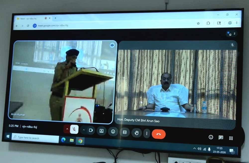 रायपुर : पुलिस को मिली अत्याधुनिक मोबाइल फॉरेंसिक वैन