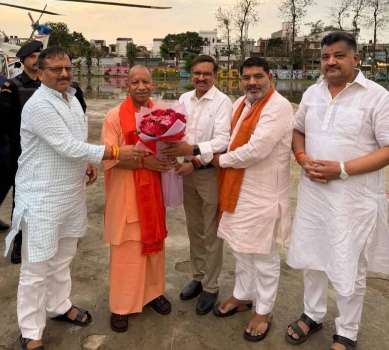 बंगाल चुनाव में प्रचंड जीत पर भाजपा नेताओं ने सीएम योगी को दी बधाई