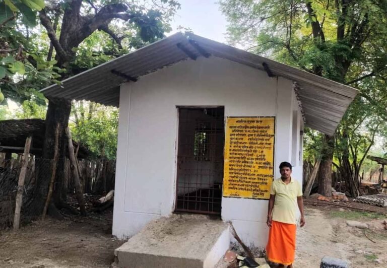 पशुपालन से मजबूत होगी आजीविका, ग्रामीण परिवार को मिला आत्मनिर्भरता का सहारा