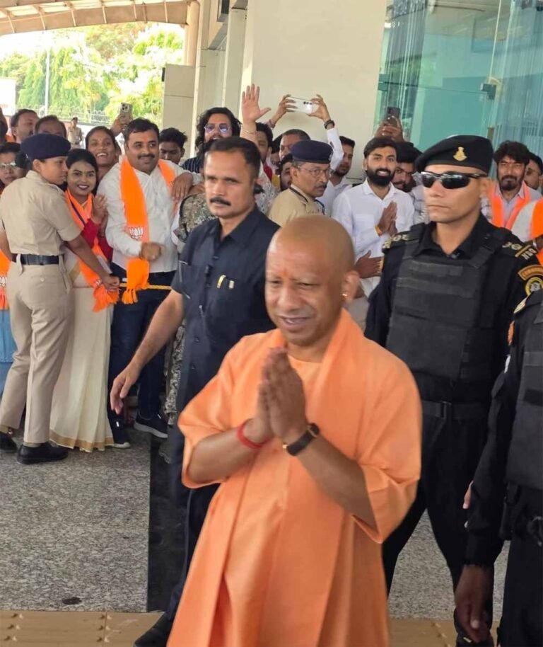 मध्य क्षेत्रीय परिषद की 26वीं बैठक में शामिल होंगे योगी आदित्यनाथ, CM साय ने किया स्वागत