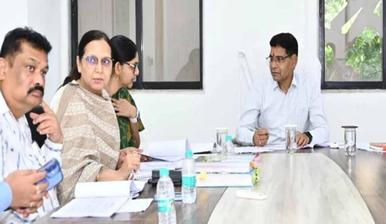 लंबित डायवर्सन केसों पर मंत्री टंकराम वर्मा सख्त, अधिकारियों को जल्द निराकरण के निर्देश