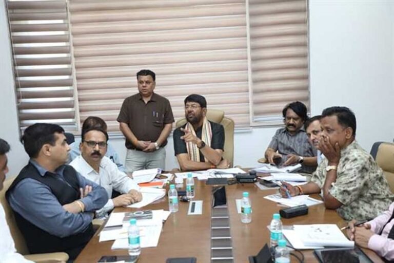 राज्यमंत्री पटेल ने स्वावलंबी गौशाला नीति 2025 गोकुल धाम स्थापना नीति अंतर्गत जारी निविदा में प्राप्त प्रस्तावों की समीक्षा की, आवश्यक दिशा निर्देश
