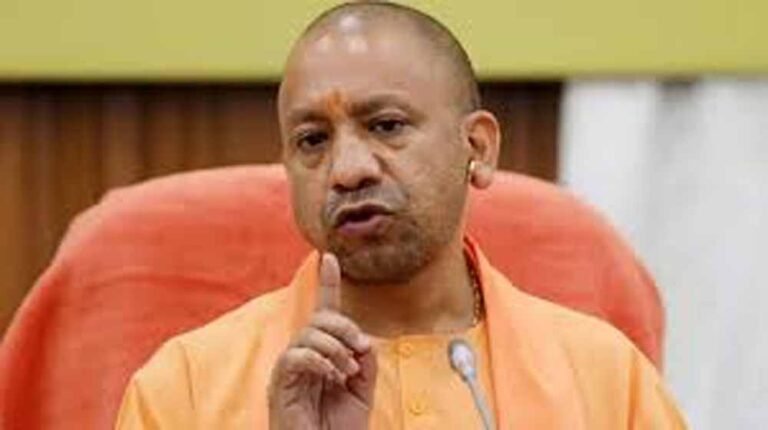 सीएम योगी ने जिलाधिकारियों समेत संबंधित अधिकारियों को स्थलीय निरीक्षण करने का भी निर्देश दिया