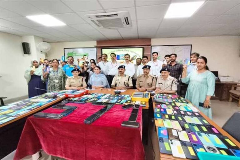 मोबाइल मालिकों ने जताया पुलिस का आभार