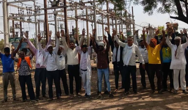 बिजली संकट से परेशान ग्रामीण सड़क पर उतरे, सीहोर में विरोध प्रदर्शन से यातायात प्रभावित