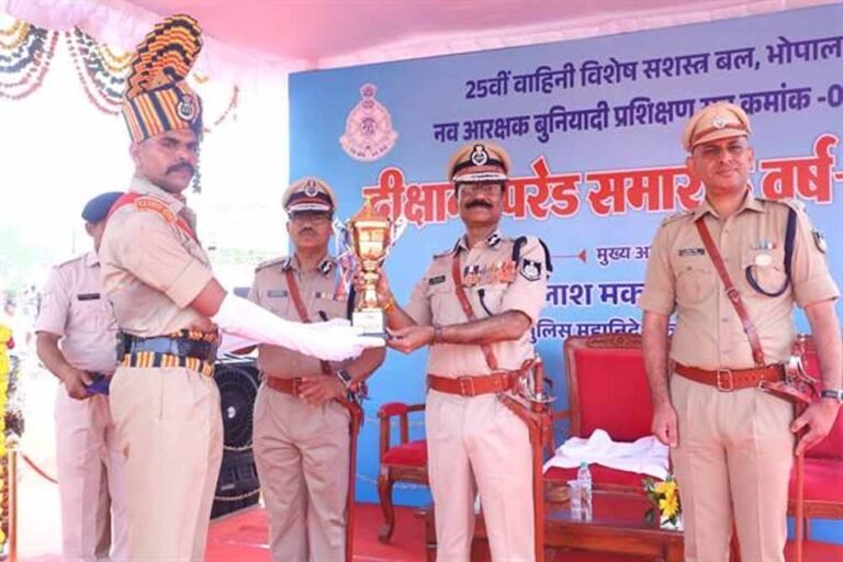 आरक्षक पुलिस संगठन की सबसे महत्वपूर्ण शक्ति – डीजीपी  मकवाणा