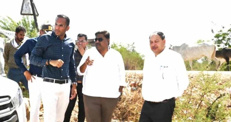 निर्माण कार्यों में देरी पर जताई नाराजगी, संबंधित एजेंसियों को नोटिस जारी करने के निर्देश