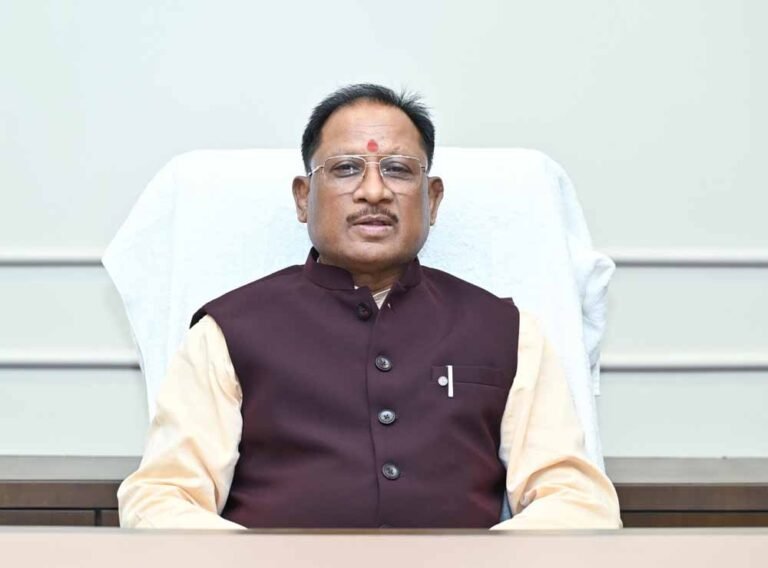 प्रदेश में पेट्रोल-डीजल का पर्याप्त भंडारण: अफवाहों से दूर रहें, आवश्यकता अनुसार ही ईंधन लें – मुख्यमंत्री  विष्णुदेव साय