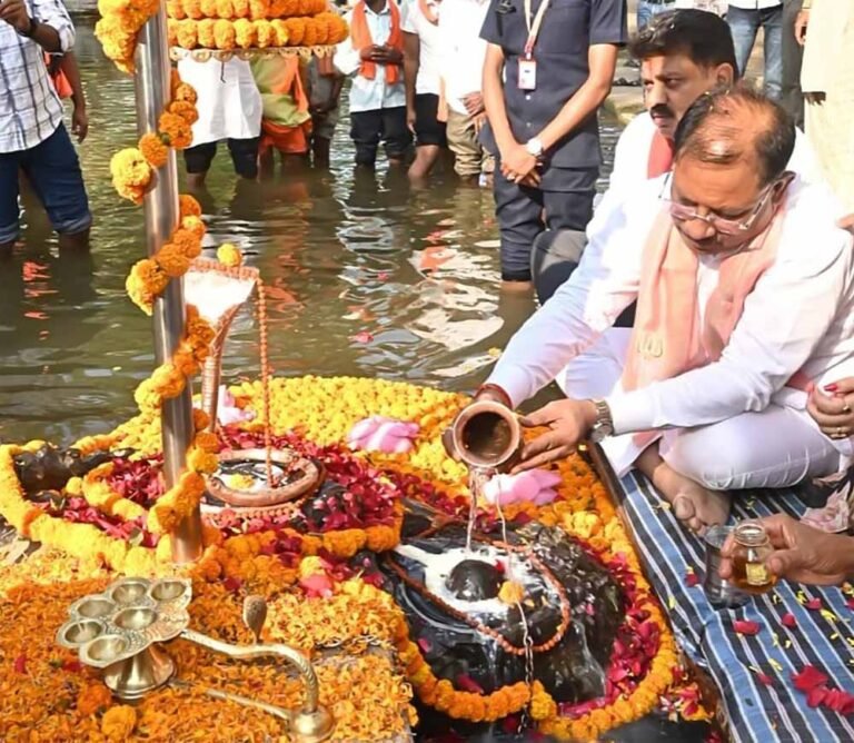 किसानों, श्रद्धालुओं और ग्रामीणों के हित में मुख्यमंत्री  साय की महत्वपूर्ण घोषणाएं: जलेश्वर महादेव धाम के विकास के साथ क्षेत्रीय अधोसंरचना को मिलेगा विस्तार