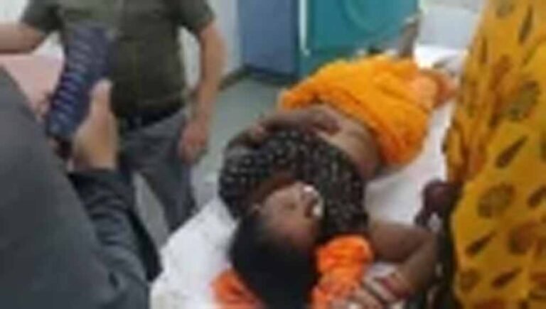 तेंदूपत्ता तोड़कर लौट रहे मजदूर हादसे का शिकार, 6 की हालत नाजुक