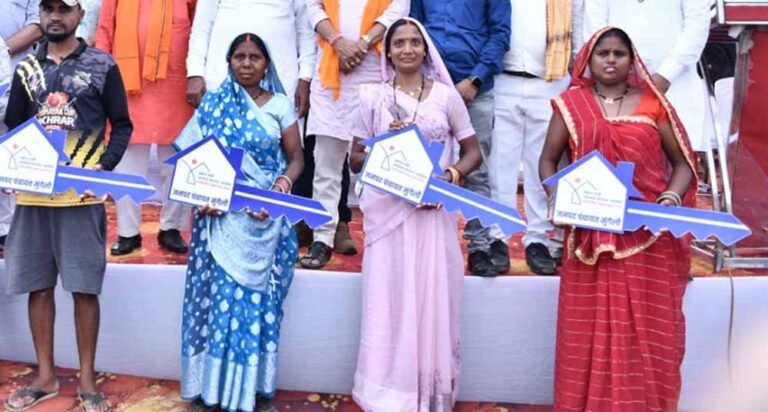 आवेदनों के निराकरण में मुंगेली जिला प्रदेश में प्रथम, विधायक ने दी बधाई व शुभकामनाएं