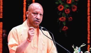 मुख्यमंत्री योगी आदित्यनाथ ने यीडा के अंतर्गत 17 निवेशकों को प्रदान किए भूमि आवंटन पत्र