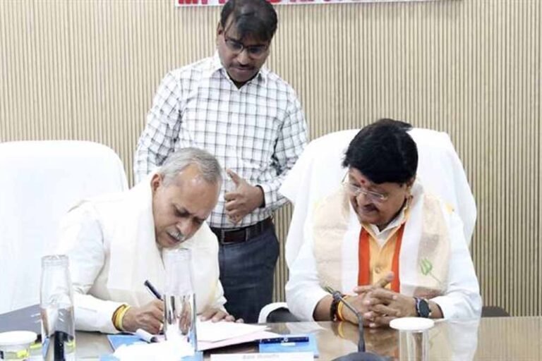 नवनियुक्त अध्यक्ष  जैन ने संभाला मध्यप्रदेश गृह निर्माण एवं अधोसंरचना विकास मंडल का कार्यभार