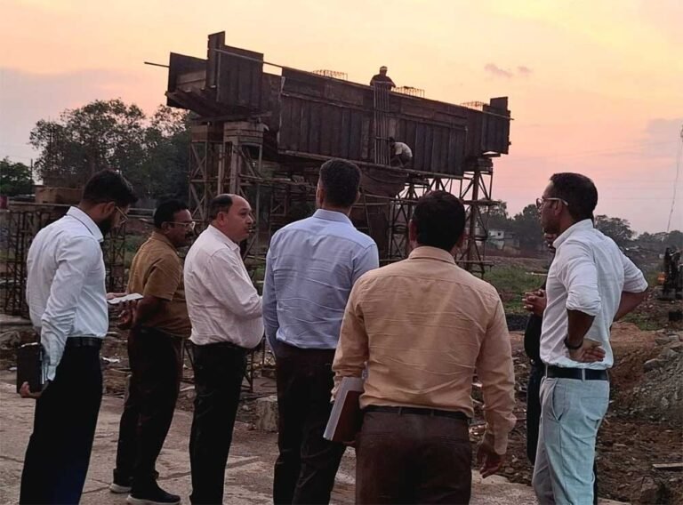 मरीन ड्राइव और कयाघाट ब्रिज परियोजना का निरीक्षण, अधिकारियों को दिए आवश्यक निर्देश