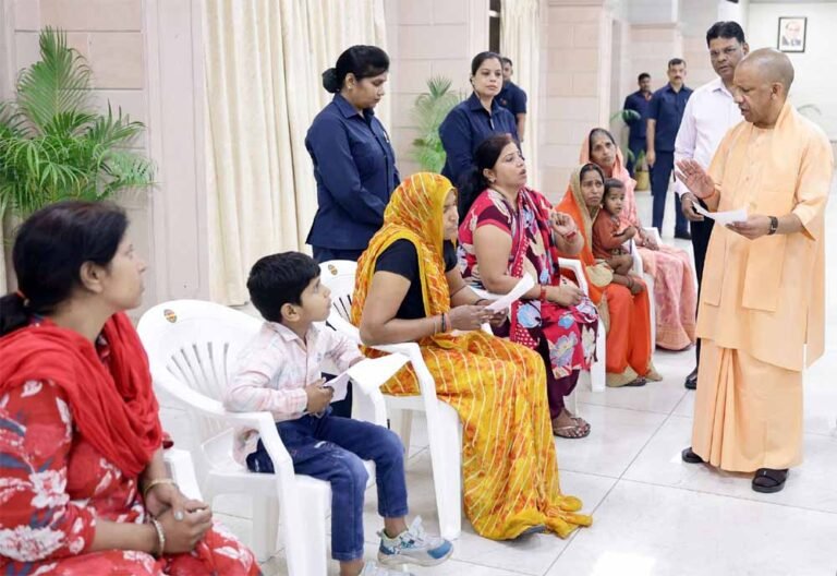 युवाओं से कहा- सरकार खूब नौकरियां निकाल रही, मेहनत से तैयारी कीजिए, किसी के पास जाने की आवश्यकता नहीं, योग्यता है तो नौकरी अवश्य मिलेगी