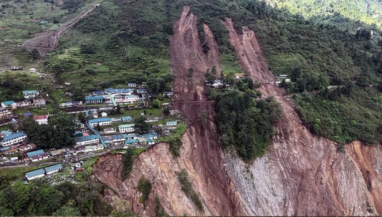 मौसम का कहर या आने वाली बड़ी चेतावनी? ग्लेशियर पिघलने से लेकर बाढ़ तक, क्यों बढ़ रही चिंता
