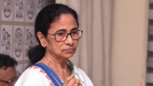 TMC में अनुशासनहीनता पर सख्ती, ममता ने दो नेताओं को पार्टी से निकाला