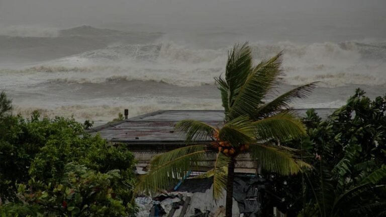 मौसम का डबल अटैक! 24 घंटे में 20 राज्यों में मूसलाधार बारिश, IMD ने जारी की चेतावनी