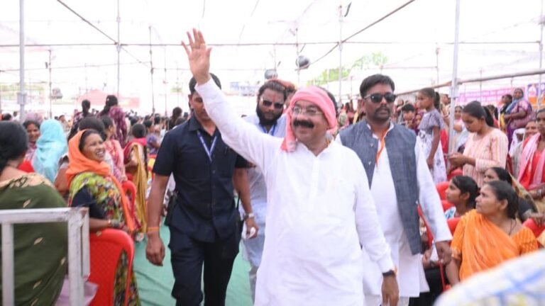 भारतीय राजनीति में पहली बार! डिप्टी सीएम अरुण साव बने विधायक दूल्हे की बैलगाड़ी के सारथी