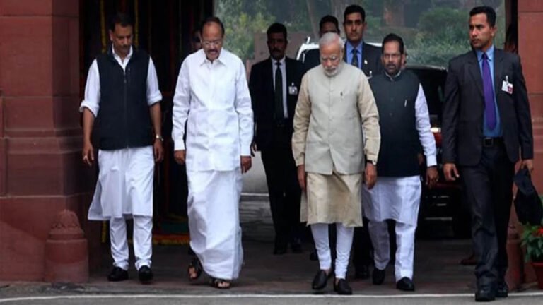 मोदी कैबिनेट में बदलाव की आहट! कई मंत्रियों की छुट्टी तय?, TMC और शिवसेना के बागियों की एंट्री की चर्चा