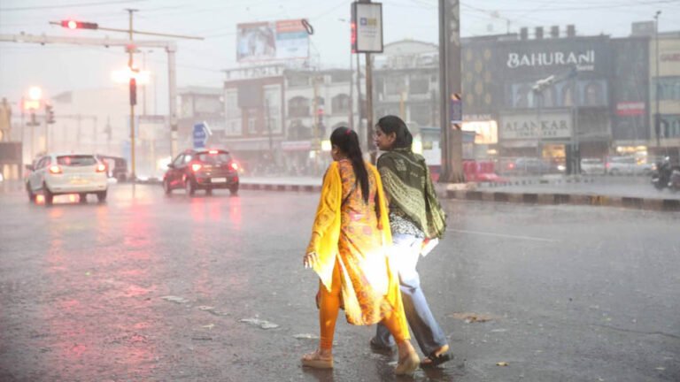 मध्यप्रदेश में मानसून की रफ्तार तेज, शाजापुर-नर्मदापुरम में 2 इंच बारिश; भोपाल-उज्जैन में 48 घंटे में एंट्री