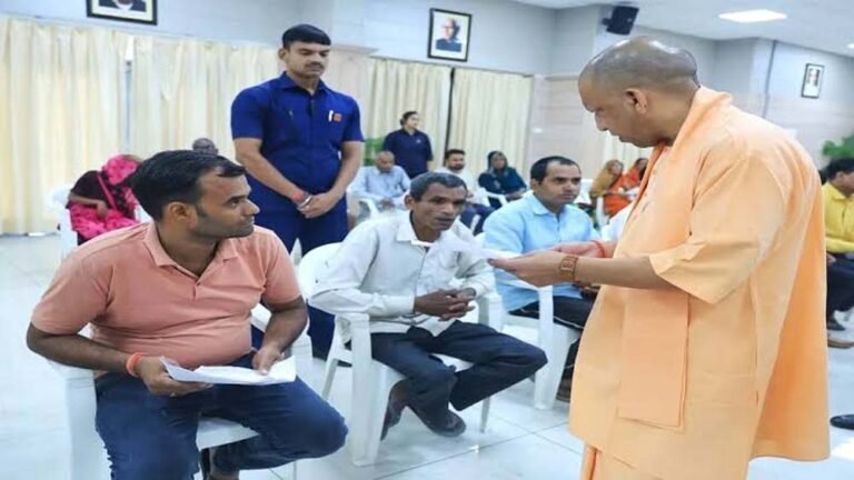 अतिक्रमण पर सख्त हुए सीएम योगी, जनता दर्शन में त्वरित कार्रवाई के आदेश