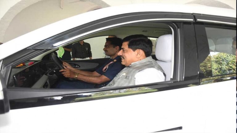 ग्रीन मोबिलिटी की ओर कदम, इलेक्ट्रिक कार अपनाएंगे CM मोहन यादव; नंबर प्लेट का भी है खास महत्व
