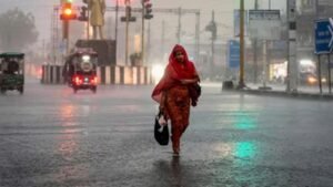 आज का मौसम: मॉनसून की रफ्तार तेज, देश के कई हिस्सों में भारी बारिश की चेतावनी
