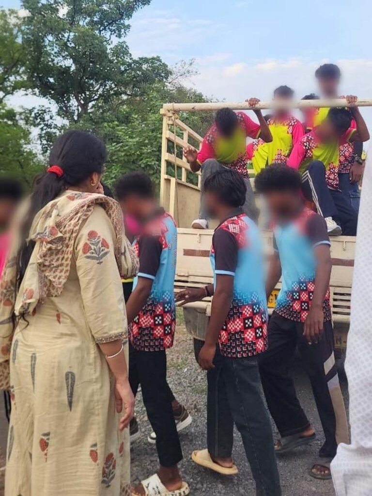 राज्य बाल अधिकार संरक्षण आयोग की कार्रवाई, पिकअप वाहन चालक पर जांच के आदेश