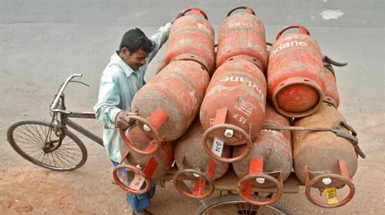 LPG उपभोक्ताओं के लिए बड़ा अपडेट! उज्ज्वला योजना में बदले नियम, करोड़ों लाभार्थियों की बढ़ी चिंता
