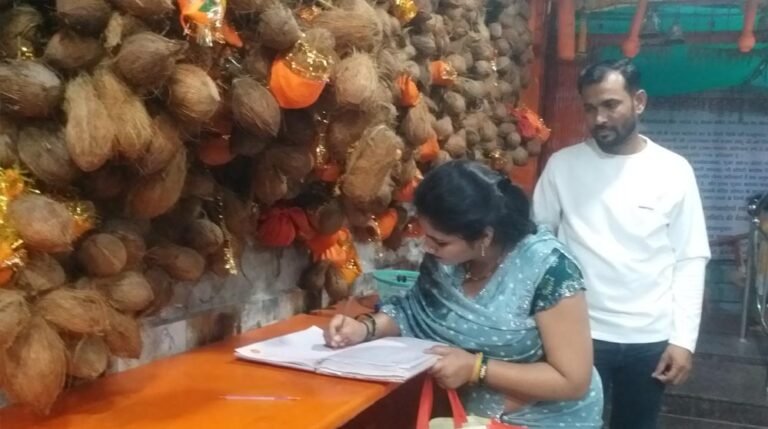 केसरी हनुमान मंदिर पर प्रशासन की कार्रवाई, तिलक मार्केट में आस्था बनाम सुरक्षा का मुद्दा गरमाया