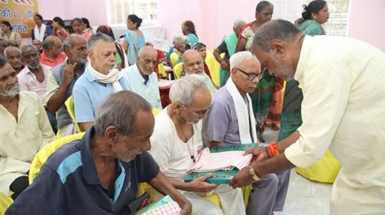 बुजुर्गों के सम्मान और सेवा पर जोर, मंत्री कुशवाह बोले- यही है असली मानव धर्म
