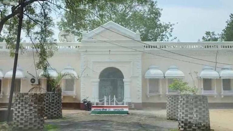 छत्तीसगढ़ में रिश्वतखोरी पर सख्ती, तहसील की सहायक ग्रेड-02 को कलेक्टर ने किया सस्पेंड