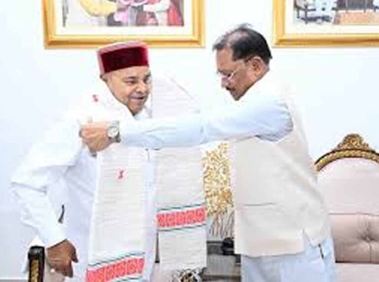मुख्यमंत्री विष्णुदेव साय और राज्यपाल थावरचंद गहलोत की मुलाकात, कई अहम विषयों पर हुई बातचीत
