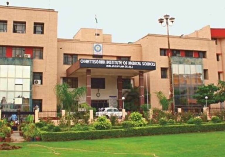 डॉक्टरों की कमी पर सवाल, CG के मेडिकल कॉलेजों में खाली पद भरने की मांग तेज