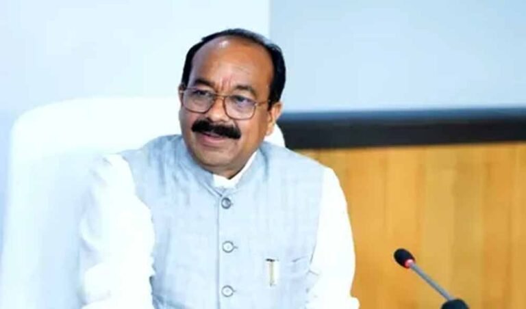 डोंगरगांव की जनता ने उप मुख्यमंत्री अरुण साव से की थी नगर पालिका की मांग, डिप्टी सीएम ने दिया उपहार