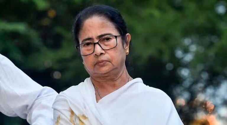 Mamata Banerjee का बागियों पर बड़ा हमला, बोलीं- पार्टी से विश्वासघात कभी माफ नहीं होगा