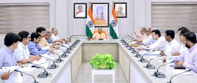 24×7 हेल्पलाइन और परामर्श व्यवस्था से लोगों को मिल रही मदद