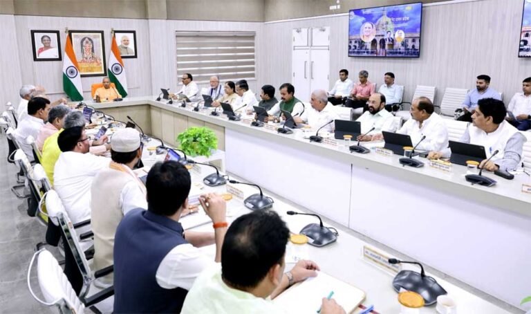 पीएम पोषण योजना, केजीबीवी और परिषदीय विद्यालयों से जुड़े कर्मियों को मिलेगा लाभ